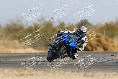 media/Jan-14-2024-SoCal Trackdays (Sun) [[2e55ec21a6]]/Turn 2 (1025am)/